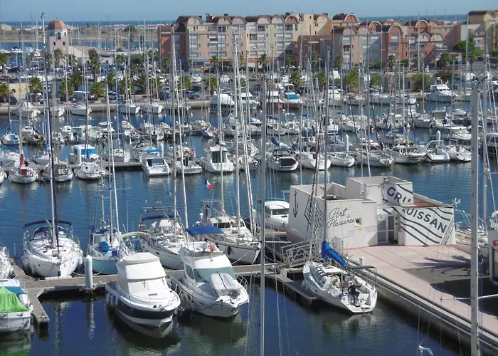 T4 8 Pers Proche Grazel, Parking Prive Et Terrasse - Fr-1-796-98 Gruissan